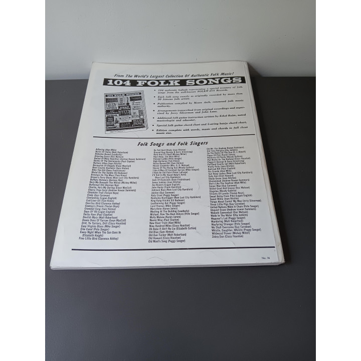124 Folk Songs - Folkways Records (muziekboek)