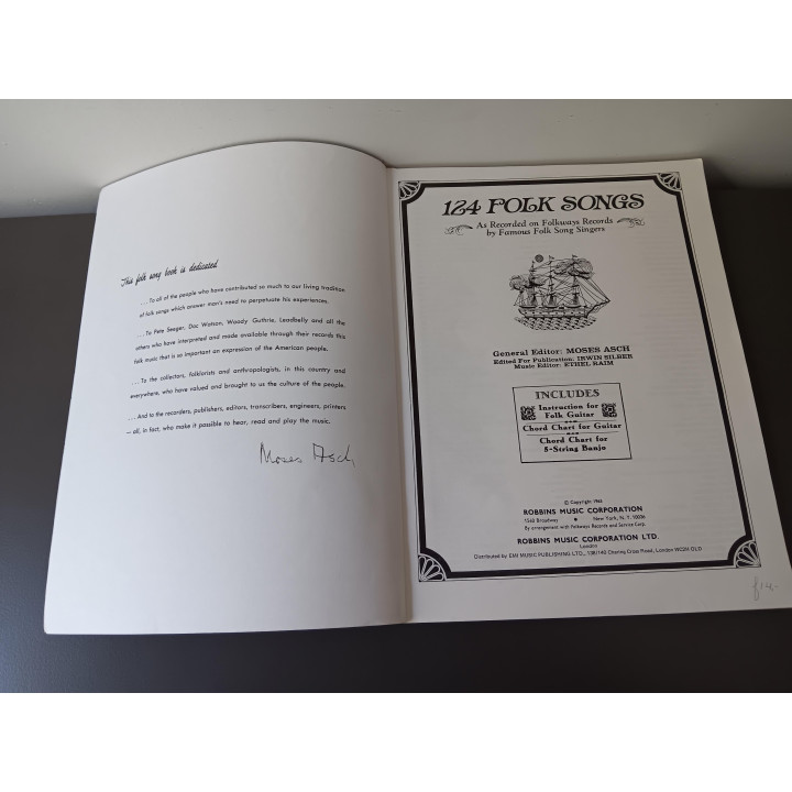 124 Folk Songs - Folkways Records (muziekboek)
